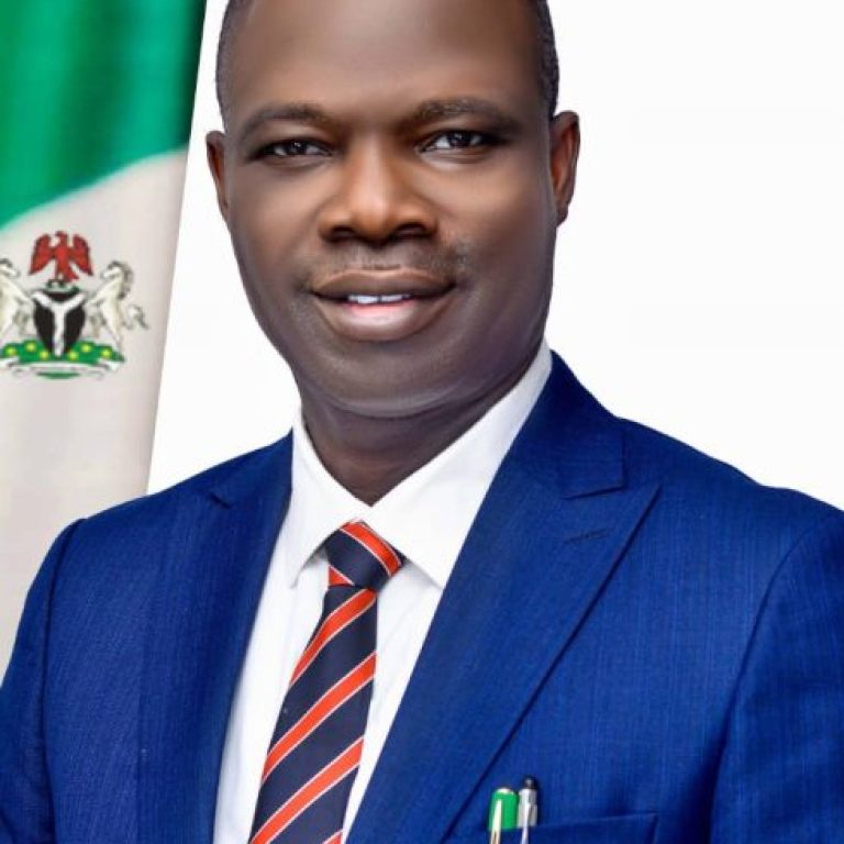 elija-evinemi-hos-qw5cp73aclt90ju1sm05uv02bp1a407vuih1cjqmts